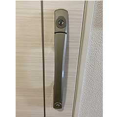 ダブルロック住戸扉